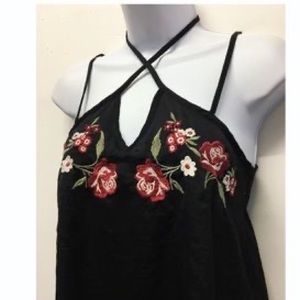 Black stain floral embroidered tank